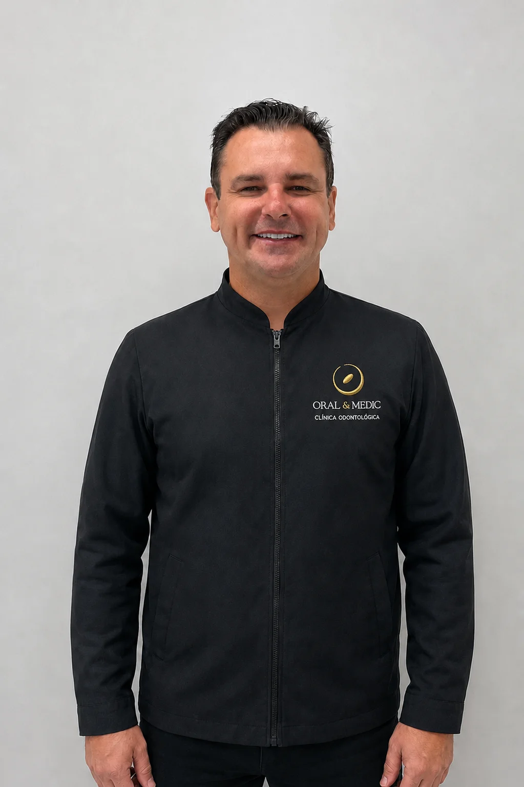 Dr. Carlos Eduardo